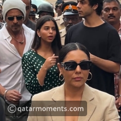 Shah Rukh Khan with his wife Gauri Khan and children Suhana and Aryan